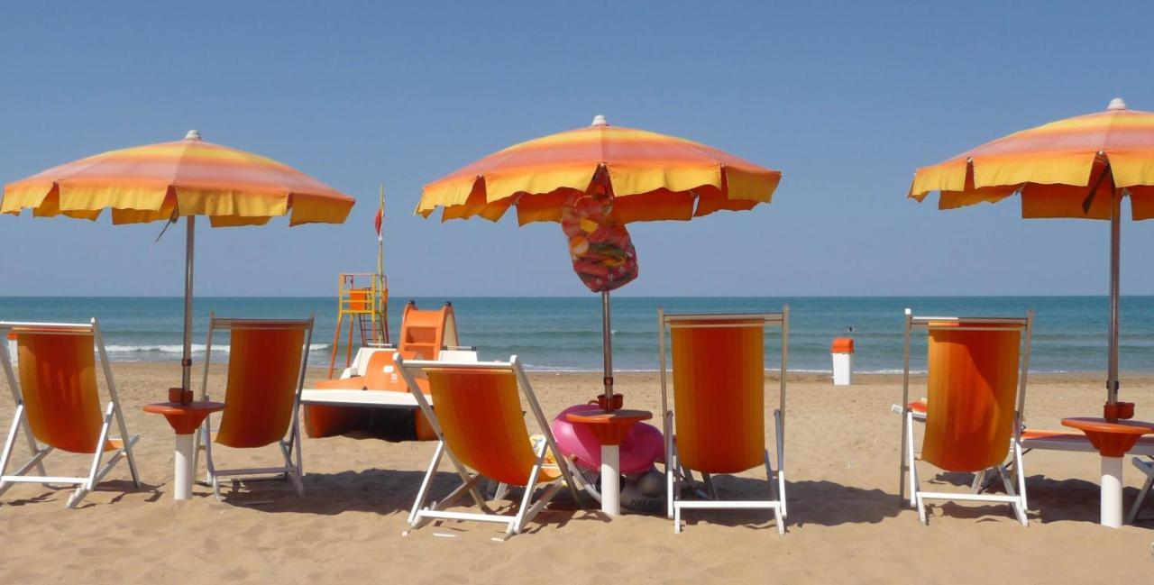Happy Camp Mobile Homes In Camping Villaggio Internazionale San Menaio Exterior foto