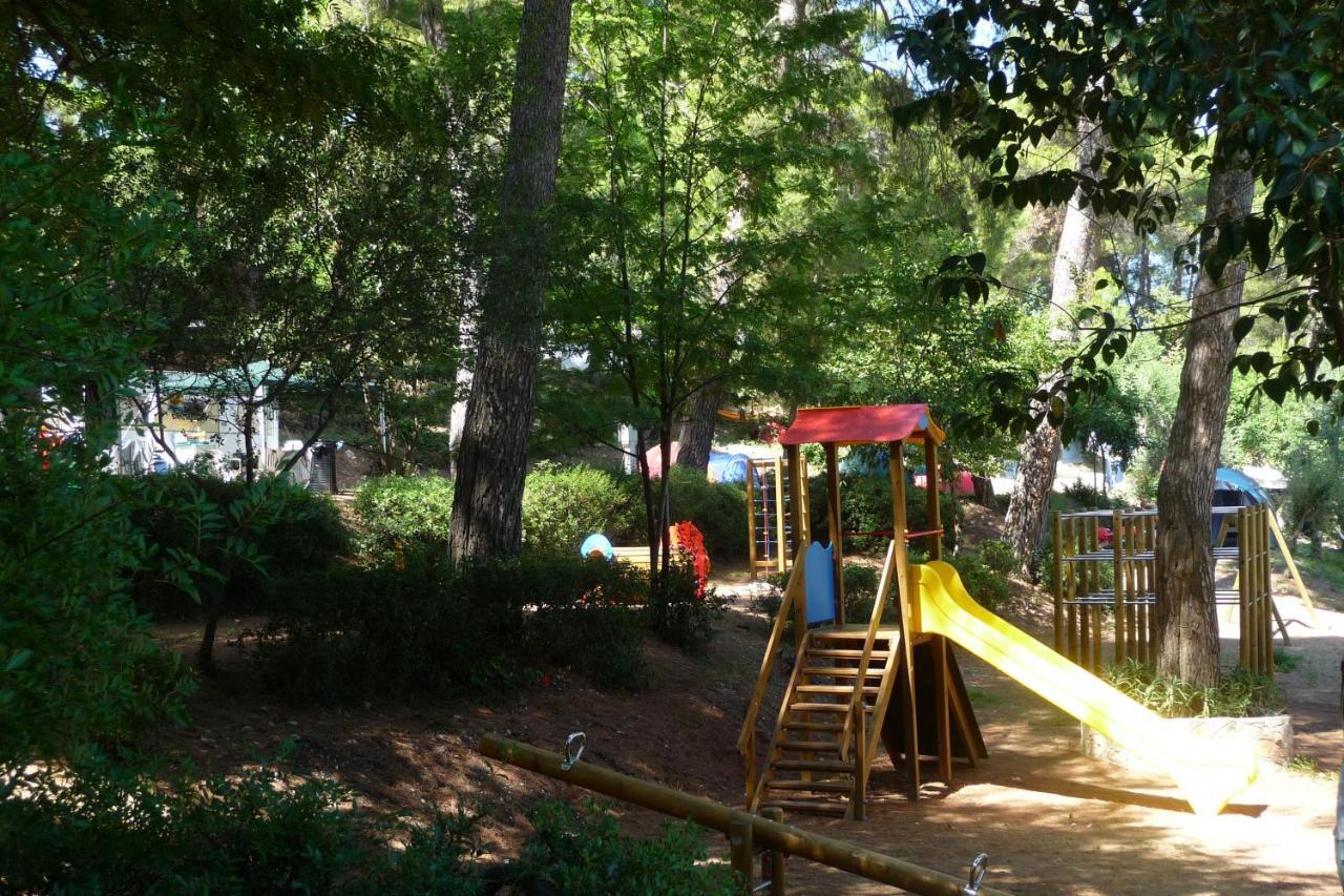 Happy Camp Mobile Homes In Camping Villaggio Internazionale San Menaio Exterior foto